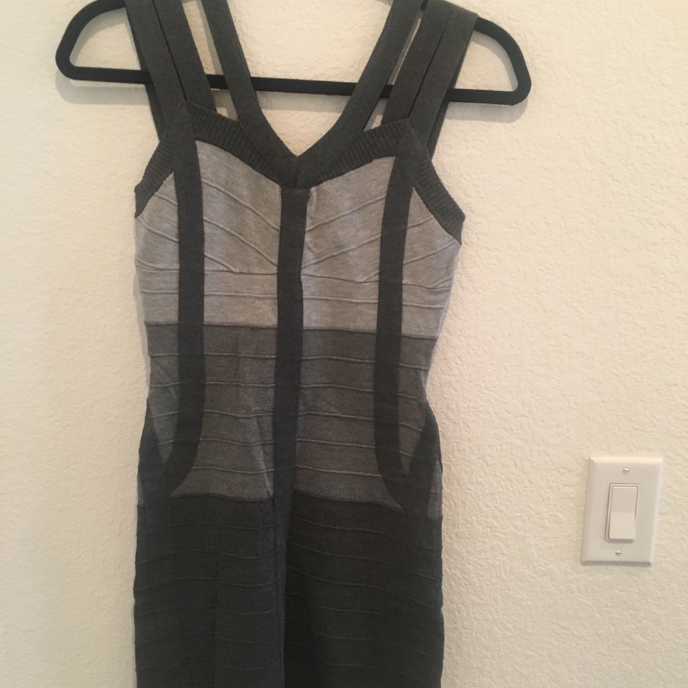 Gray dress with cut out shoulders size: M